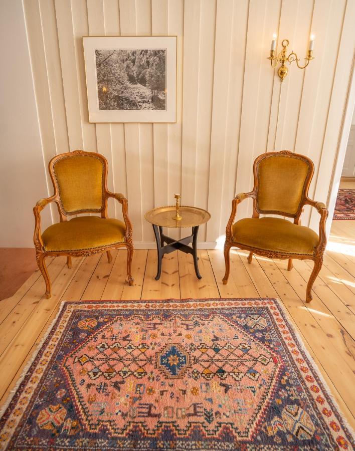 Husum Hotel Borgund Bagian luar foto