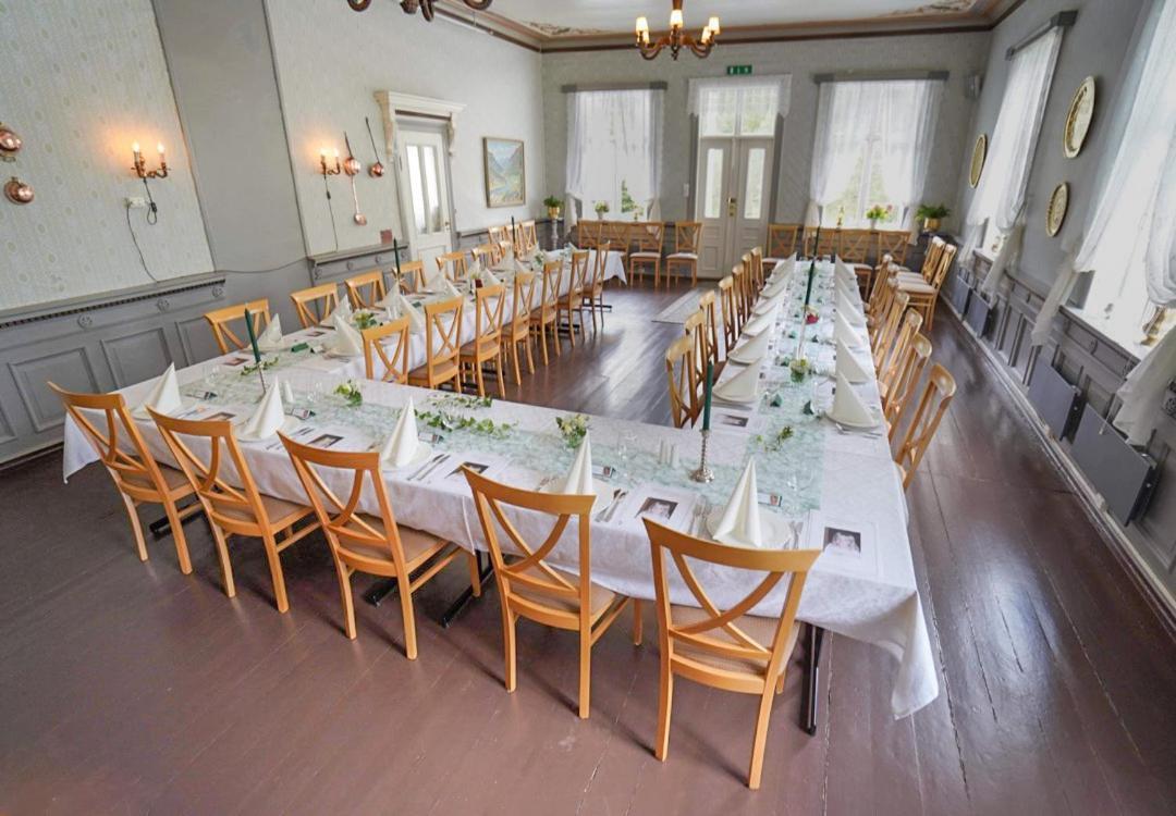 Husum Hotel Borgund Bagian luar foto